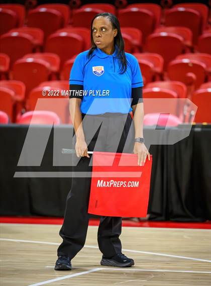 Thumbnail 3 in Sun Valley vs Millbrook (NCHSAA 4A Final) (1 of 2 - the Game) photogallery.