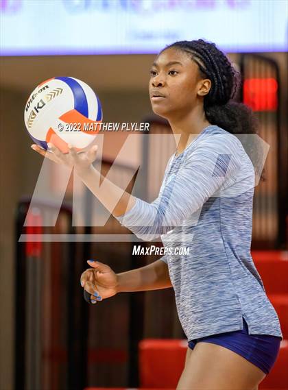 Thumbnail 2 in Sun Valley vs Millbrook (NCHSAA 4A Final) (1 of 2 - the Game) photogallery.