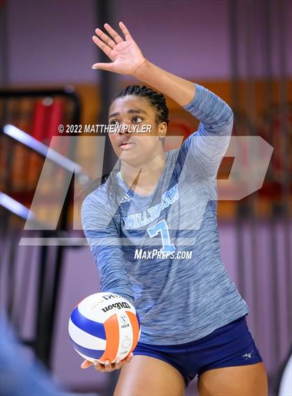 Thumbnail 3 in Sun Valley vs Millbrook (NCHSAA 4A Final) (1 of 2 - the Game) photogallery.
