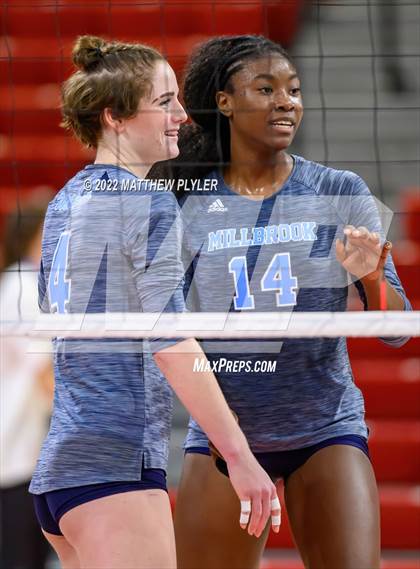 Thumbnail 3 in Sun Valley vs Millbrook (NCHSAA 4A Final) (1 of 2 - the Game) photogallery.