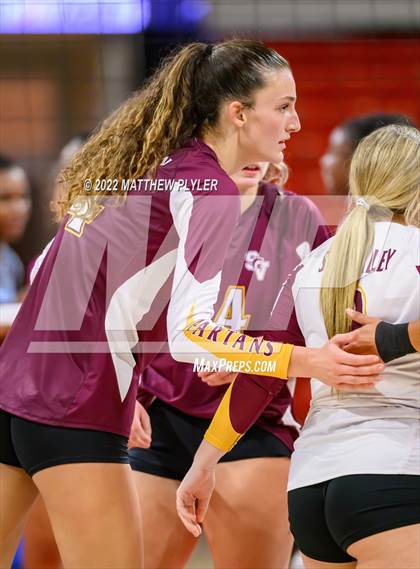Thumbnail 3 in Sun Valley vs Millbrook (NCHSAA 4A Final) (1 of 2 - the Game) photogallery.