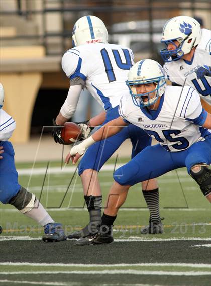 Thumbnail 3 in B & B vs. Wallace County (KSHSAA 8M Div II Final) photogallery.