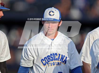 Thumbnail 1 in Corsicana vs. Lone Star (UIL 5A Regional Semifinal) photogallery.