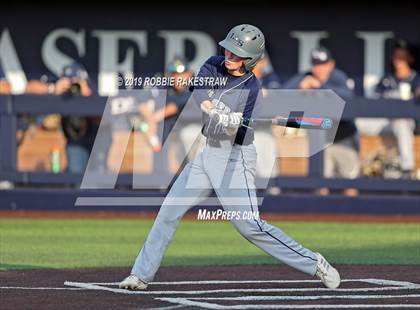 Thumbnail 2 in Corsicana vs. Lone Star (UIL 5A Regional Semifinal) photogallery.