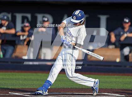 Thumbnail 2 in Corsicana vs. Lone Star (UIL 5A Regional Semifinal) photogallery.