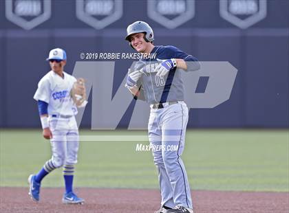 Thumbnail 1 in Corsicana vs. Lone Star (UIL 5A Regional Semifinal) photogallery.