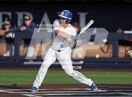 Thumbnail 2 in Corsicana vs. Lone Star (UIL 5A Regional Semifinal) photogallery.