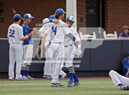 Thumbnail 2 in Corsicana vs. Lone Star (UIL 5A Regional Semifinal) photogallery.
