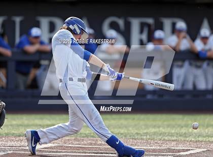 Thumbnail 2 in Corsicana vs. Lone Star (UIL 5A Regional Semifinal) photogallery.