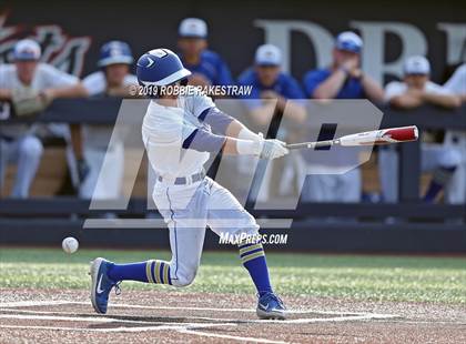 Thumbnail 3 in Corsicana vs. Lone Star (UIL 5A Regional Semifinal) photogallery.