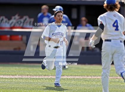 Thumbnail 3 in Corsicana vs. Lone Star (UIL 5A Regional Semifinal) photogallery.