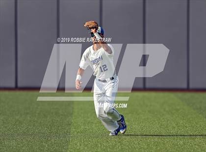 Thumbnail 1 in Corsicana vs. Lone Star (UIL 5A Regional Semifinal) photogallery.