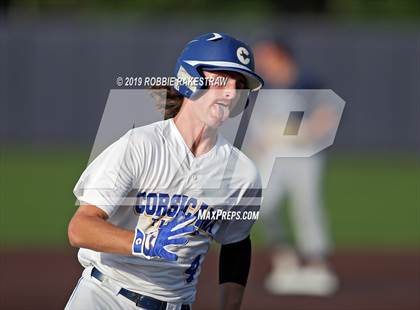 Thumbnail 3 in Corsicana vs. Lone Star (UIL 5A Regional Semifinal) photogallery.