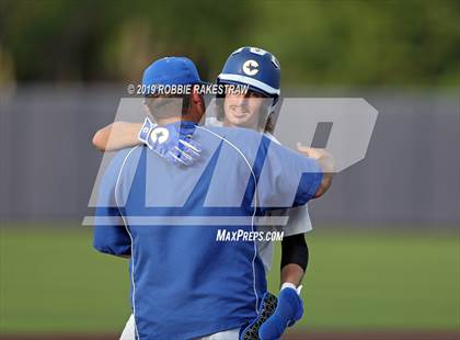 Thumbnail 1 in Corsicana vs. Lone Star (UIL 5A Regional Semifinal) photogallery.