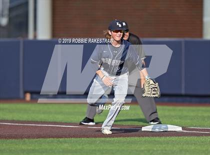 Thumbnail 1 in Corsicana vs. Lone Star (UIL 5A Regional Semifinal) photogallery.