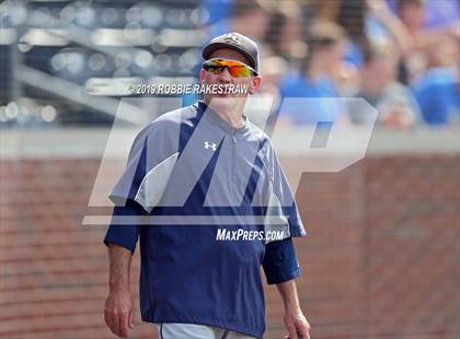 Thumbnail 3 in Corsicana vs. Lone Star (UIL 5A Regional Semifinal) photogallery.