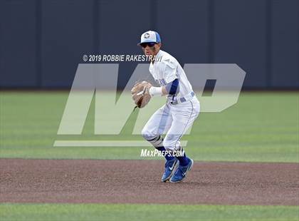 Thumbnail 3 in Corsicana vs. Lone Star (UIL 5A Regional Semifinal) photogallery.