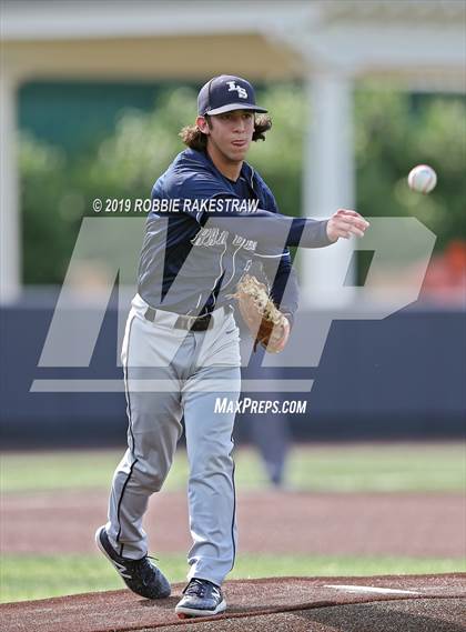 Thumbnail 1 in Corsicana vs. Lone Star (UIL 5A Regional Semifinal) photogallery.