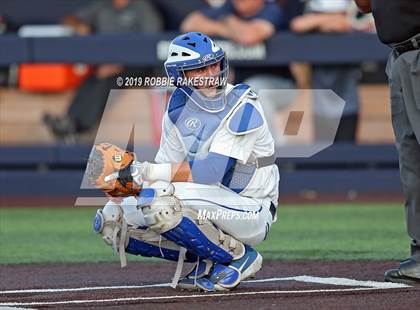 Thumbnail 2 in Corsicana vs. Lone Star (UIL 5A Regional Semifinal) photogallery.