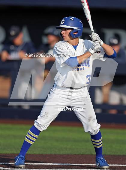 Thumbnail 2 in Corsicana vs. Lone Star (UIL 5A Regional Semifinal) photogallery.