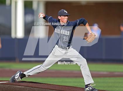 Thumbnail 3 in Corsicana vs. Lone Star (UIL 5A Regional Semifinal) photogallery.