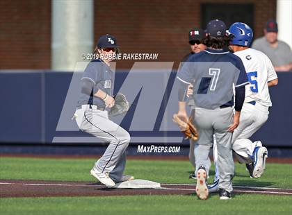 Thumbnail 1 in Corsicana vs. Lone Star (UIL 5A Regional Semifinal) photogallery.