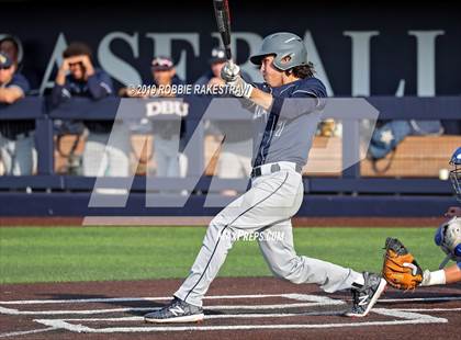 Thumbnail 3 in Corsicana vs. Lone Star (UIL 5A Regional Semifinal) photogallery.