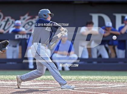 Thumbnail 2 in Corsicana vs. Lone Star (UIL 5A Regional Semifinal) photogallery.