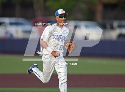 Thumbnail 3 in Corsicana vs. Lone Star (UIL 5A Regional Semifinal) photogallery.