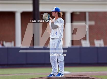 Thumbnail 3 in Corsicana vs. Lone Star (UIL 5A Regional Semifinal) photogallery.