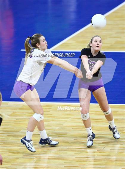 Thumbnail 2 in Bayfield vs University (CHSAA 3A Playoff) photogallery.