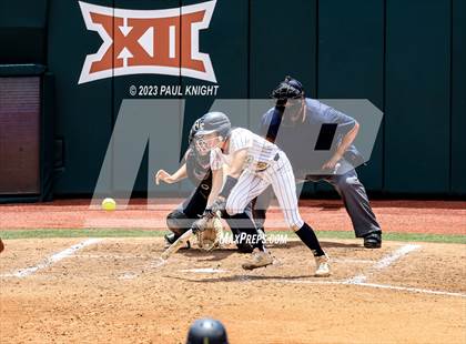 Thumbnail 3 in Lake Creek vs. Canyon (UIL 5A Softball Final) photogallery.