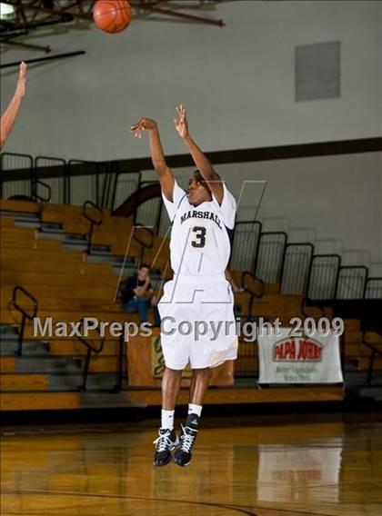 Thumbnail 2 in Kingwood Park vs. Marshall (McDonalds Texas Invitational) photogallery.