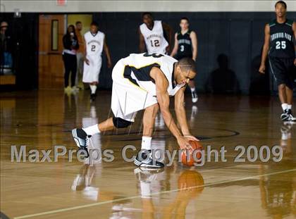 Thumbnail 2 in Kingwood Park vs. Marshall (McDonalds Texas Invitational) photogallery.