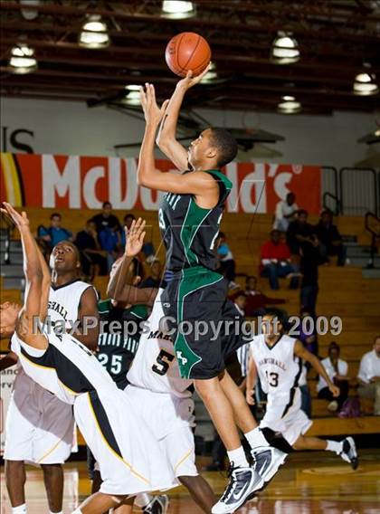 Thumbnail 2 in Kingwood Park vs. Marshall (McDonalds Texas Invitational) photogallery.