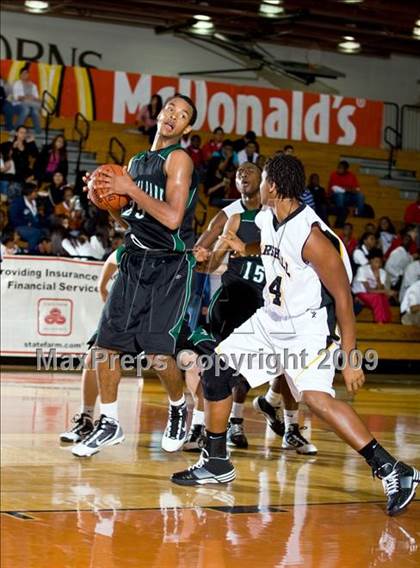 Thumbnail 1 in Kingwood Park vs. Marshall (McDonalds Texas Invitational) photogallery.
