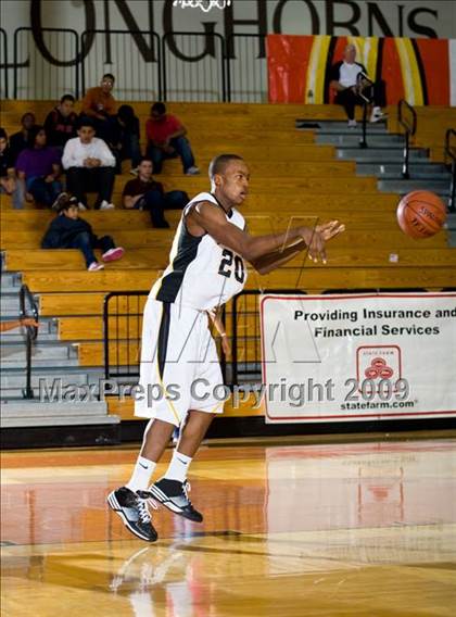 Thumbnail 2 in Kingwood Park vs. Marshall (McDonalds Texas Invitational) photogallery.