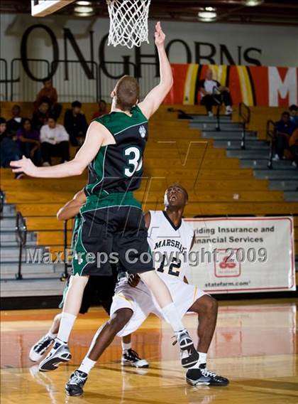 Thumbnail 2 in Kingwood Park vs. Marshall (McDonalds Texas Invitational) photogallery.
