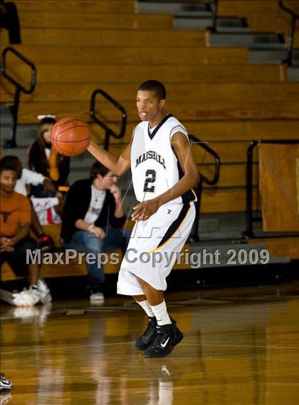 Thumbnail 1 in Kingwood Park vs. Marshall (McDonalds Texas Invitational) photogallery.