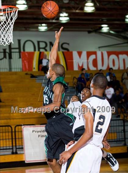 Thumbnail 3 in Kingwood Park vs. Marshall (McDonalds Texas Invitational) photogallery.