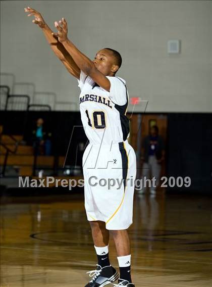 Thumbnail 2 in Kingwood Park vs. Marshall (McDonalds Texas Invitational) photogallery.