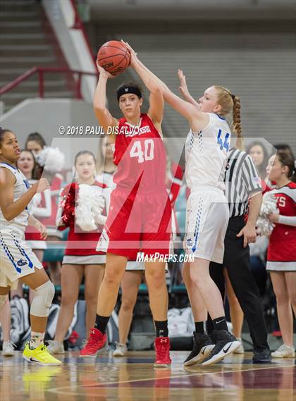 Thumbnail 2 in Grandview vs. Regis Jesuit (CHSSA 5A State Final) photogallery.