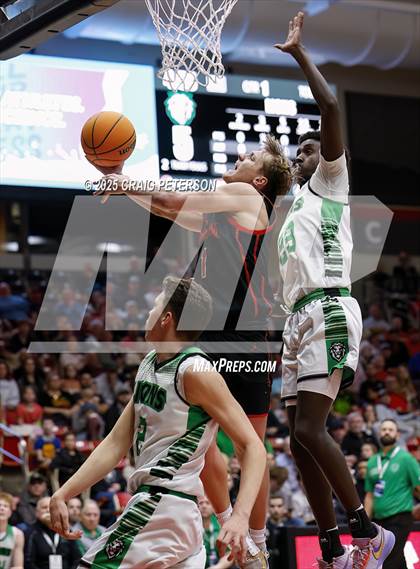 Thumbnail 3 in Payson vs. Hurricane (UHSAA 4A Semifinal) photogallery.