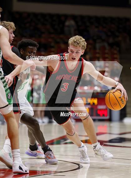 Thumbnail 1 in Payson vs. Hurricane (UHSAA 4A Semifinal) photogallery.