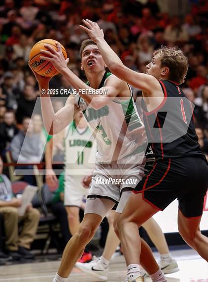 Thumbnail 1 in Payson vs. Hurricane (UHSAA 4A Semifinal) photogallery.