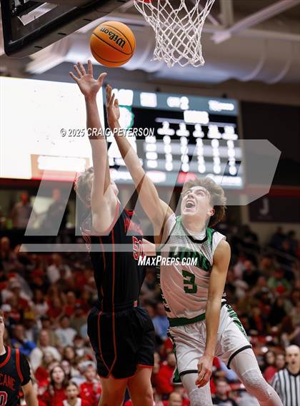 Thumbnail 3 in Payson vs. Hurricane (UHSAA 4A Semifinal) photogallery.