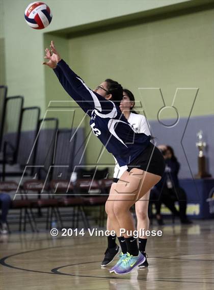 Thumbnail 2 in Verdugo Hills vs. Franklin (CIF L.A.C.S. D3 Final) photogallery.