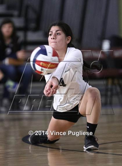 Thumbnail 1 in Verdugo Hills vs. Franklin (CIF L.A.C.S. D3 Final) photogallery.
