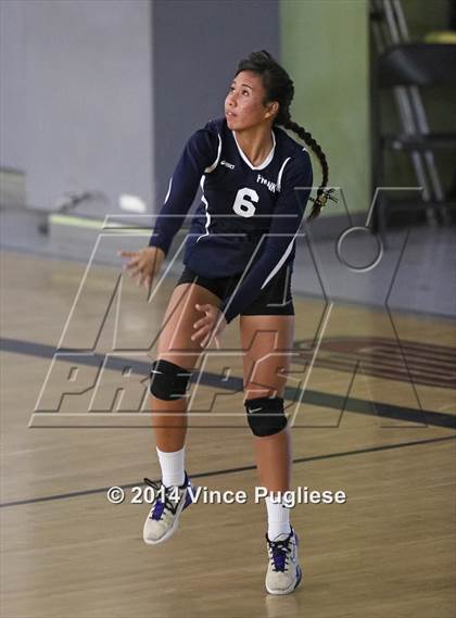 Thumbnail 2 in Verdugo Hills vs. Franklin (CIF L.A.C.S. D3 Final) photogallery.