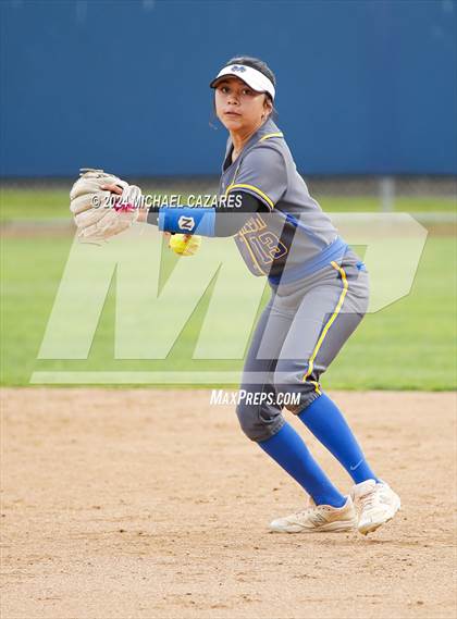 Thumbnail 1 in Mira Mesa @ Rancho Bernardo (Mater Dei Invitational) photogallery.